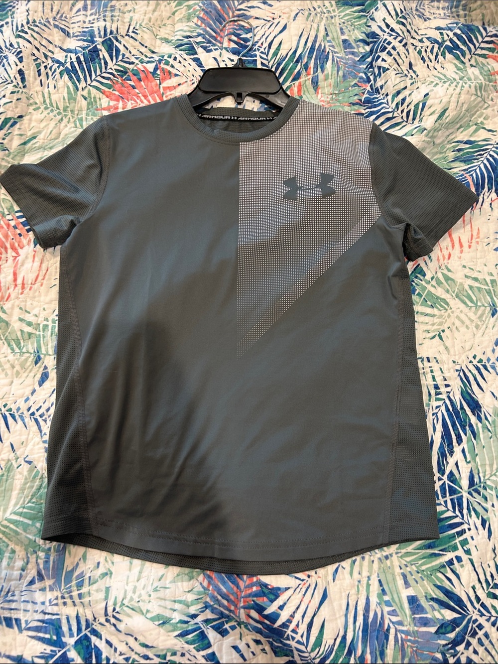 Under Armour kids Gray Performance Short Sleeve Shirt